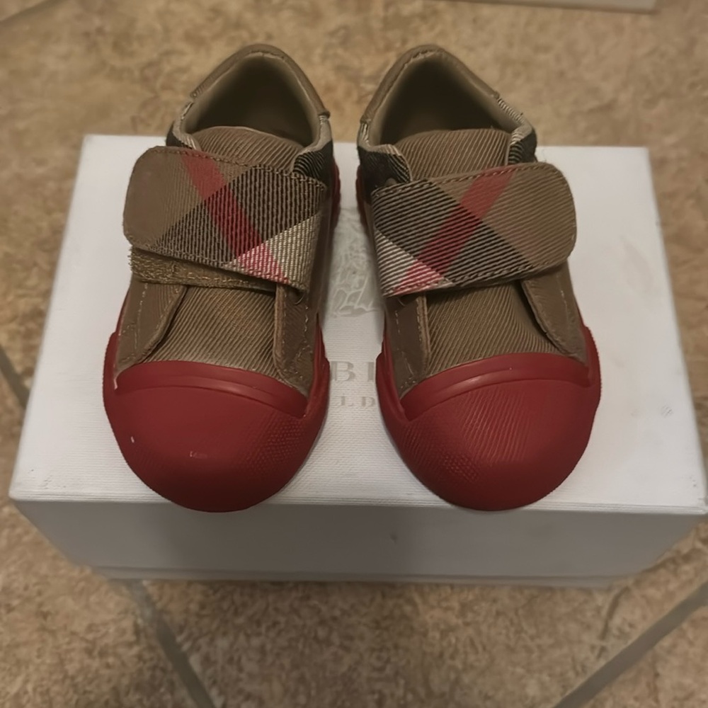 BABY AUTHENTIC BURBERRY SHOES
